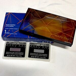 Mary Kay Geometric Eye Shadow Set with Neutrals